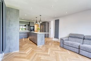 Kitchen/Diner- click for photo gallery